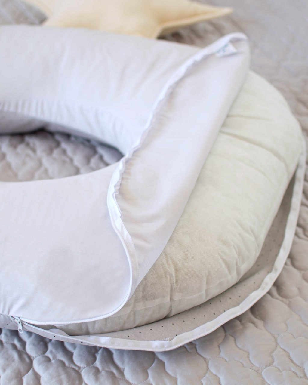 Подушка для вагітних П-подібна Бебі Верес ''Сіра в крапочки'' (140*75*15)