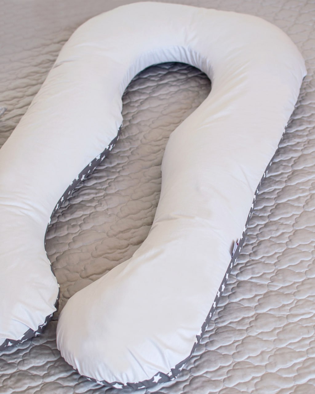 Подушка для вагітних П-подібна Бебі Верес ''Сіра в зірочки'' (140*75*15)